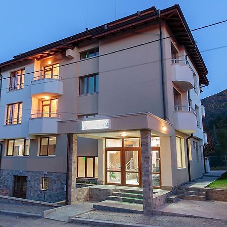 Family Hotel Relaxa Sapareva Banya ภายนอก รูปภาพ